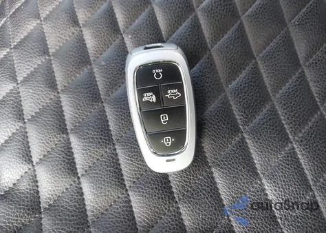 2022 Hyundai Santa Cruz Limited z USA, uszkodzony, nr VIN 5NTJEDAF3NH025843